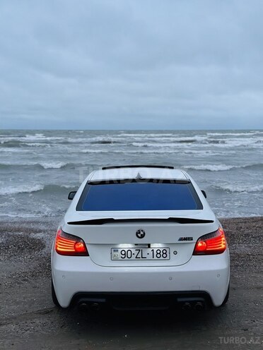 BMW 525 2005, 284,000 km - 2.5 l - Bakı