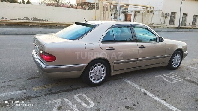 Mercedes E 240 1999, 378,187 km - 2.4 л - Bakı