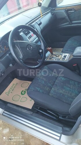 Mercedes E 240 1999, 378,187 km - 2.4 л - Bakı