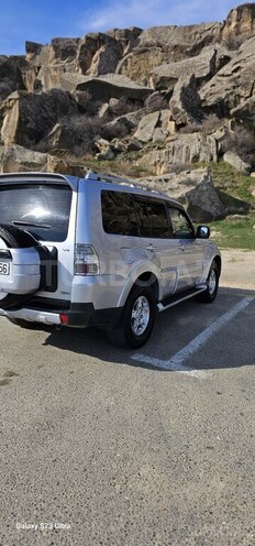 Mitsubishi Pajero 2007, 233,000 km - 3.0 л - Bakı