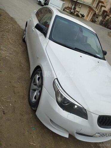 BMW 520 2005, 300,000 km - 2.0 l - Bakı