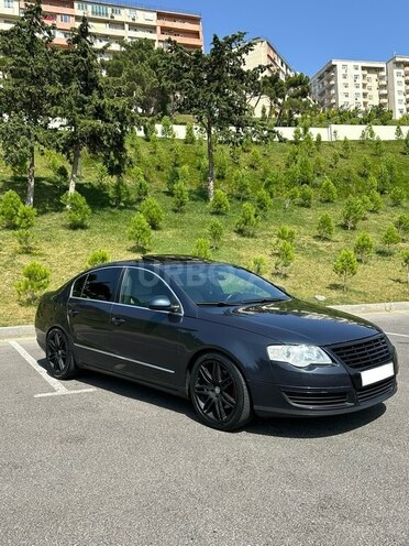 Volkswagen Passat 2005, 176,000 km - 2.0 l - Bakı