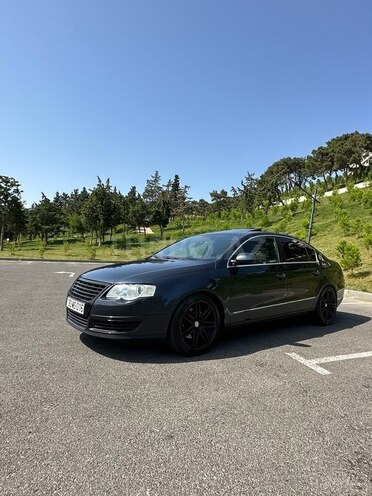 Volkswagen Passat 2005, 176,000 km - 2.0 l - Bakı