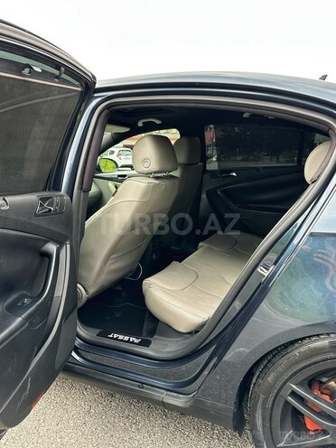 Volkswagen Passat 2005, 176,000 km - 2.0 l - Bakı