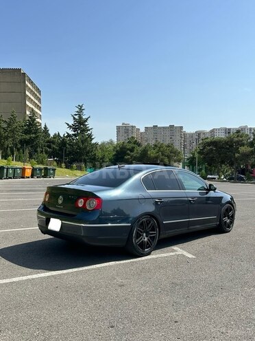 Volkswagen Passat 2005, 176,000 km - 2.0 l - Bakı