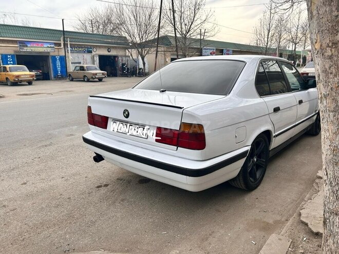 BMW 520 1993, 300,000 km - 2.0 л - Ağcabədi