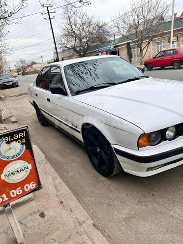 BMW 520 1993, 300,000 km - 2.0 л - Ağcabədi