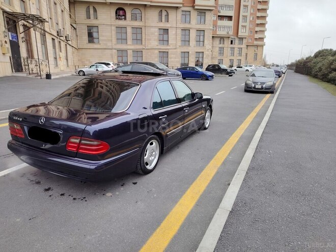 Mercedes E 240 1998, 328,065 km - 2.4 l - Bakı