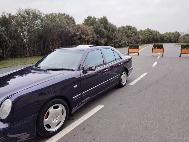 Mercedes E 240 1998, 328,065 km - 2.4 l - Bakı