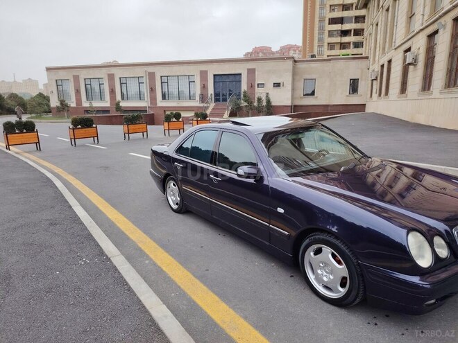 Mercedes E 240 1998, 328,065 km - 2.4 l - Bakı