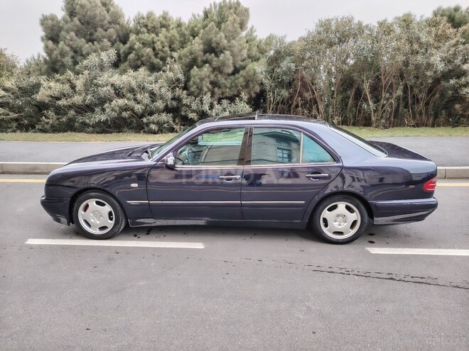 Mercedes E 240 1998, 328,065 km - 2.4 l - Bakı