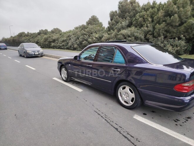 Mercedes E 240 1998, 328,065 km - 2.4 l - Bakı