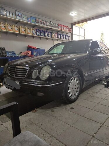 Mercedes E 240 2002, 371,000 km - 2.6 l - Mingəçevir