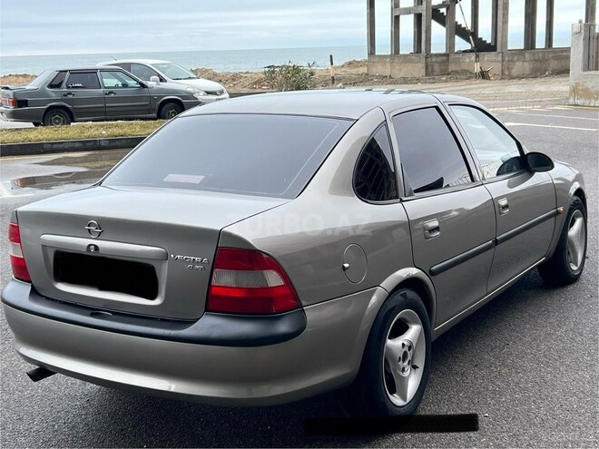 Opel Vectra 1998, 245,000 km - 2.0 l - Sumqayıt