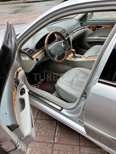 Mercedes E 350 2006, 257,345 km - 3.5 l - Bakı