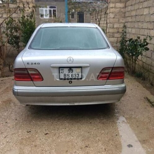 Mercedes E 240 2001, 397,389 km - 2.4 l - Beyləqan