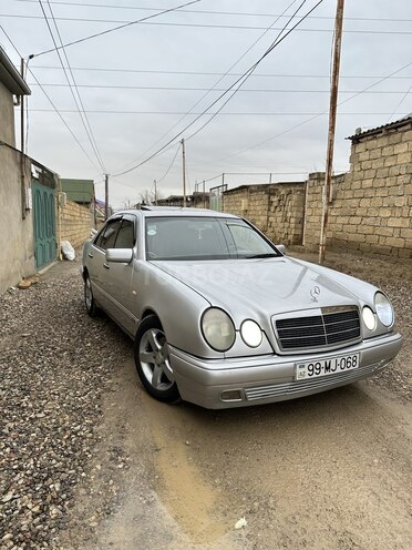Mercedes E 230 1996, 273,627 km - 2.3 l - Bakı