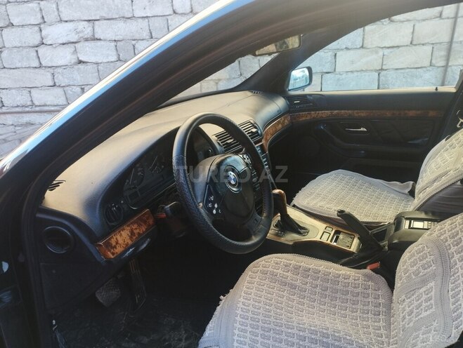 BMW 528 1997, 269,000 km - 2.8 l - Sumqayıt