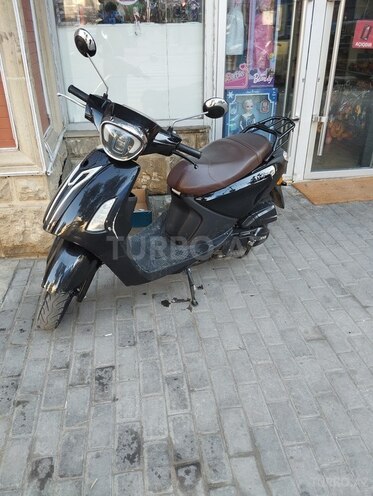 Mercedes 100 2023, 6,900 km - 0.2 l - Bakı