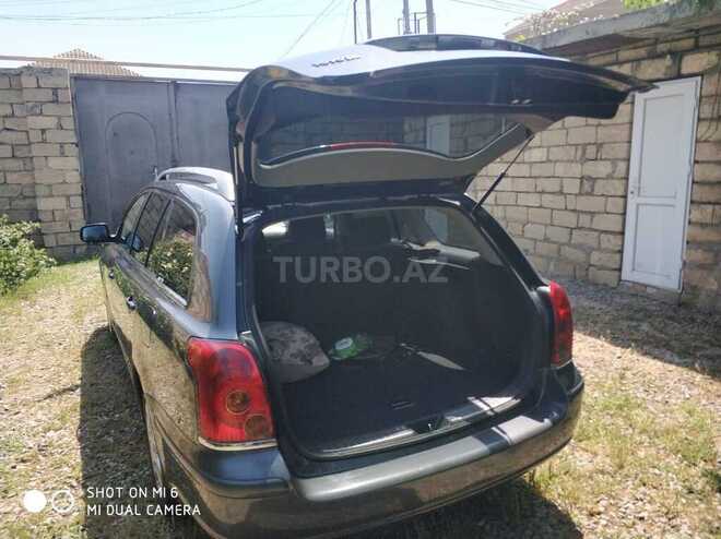 Toyota Avensis 2005, 245,000 km - 2.2 л - Bakı