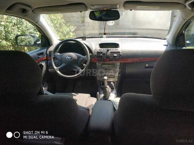 Toyota Avensis 2005, 245,000 km - 2.2 л - Bakı
