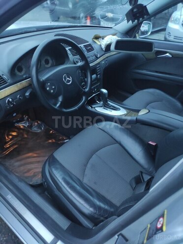 Mercedes E 270 2002, 239,421 km - 2.7 l - Bakı