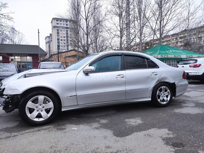 Mercedes E 270 2002, 239,421 km - 2.7 l - Bakı