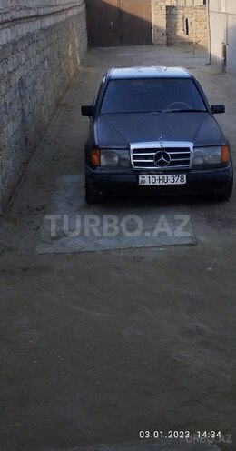 Mercedes E 250 1990, 300,000 km - 2.5 l - Bakı