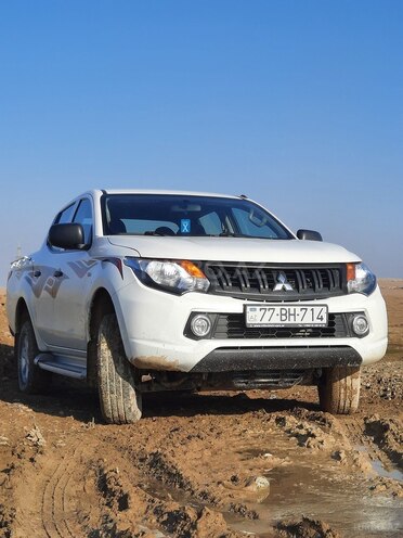 Mitsubishi L200 2016, 238,000 km - 2.5 l - Bakı