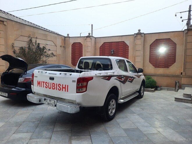Mitsubishi L200 2016, 238,000 km - 2.5 l - Bakı