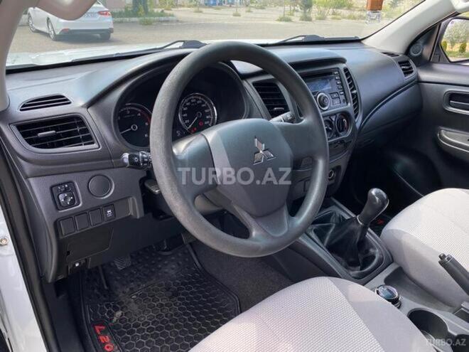 Mitsubishi L200 2016, 238,000 km - 2.5 l - Bakı