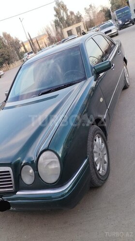 Mercedes E 220 1998, 211,365 km - 2.2 l - Bakı