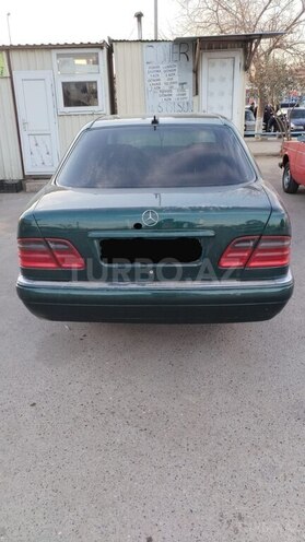 Mercedes E 220 1998, 211,365 km - 2.2 l - Bakı