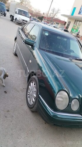 Mercedes E 220 1998, 211,365 km - 2.2 l - Bakı