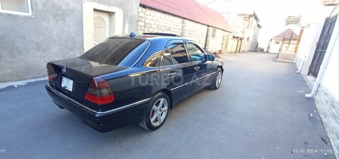 Mercedes C 230 2000, 167,000 km - 2.3 л - Balakən
