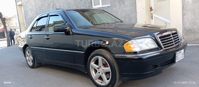 Mercedes C 230 2000, 167,000 km - 2.3 л - Balakən