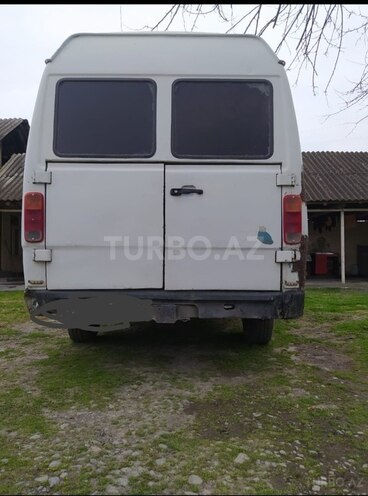 Mercedes 208 D 1993, 500,000 km - 2.3 л - Zaqatala