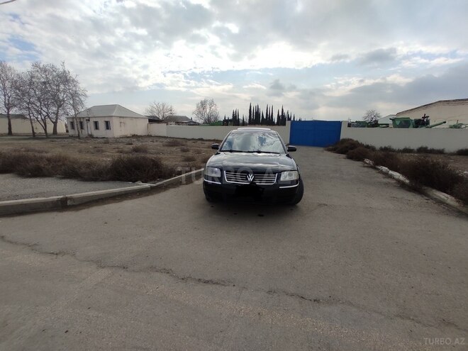 Volkswagen Passat 2003, 25,000 km - 1.8 l - Gəncə