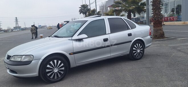 Opel Vectra 1997, 297,000 km - 1.6 l - Ucar