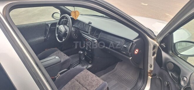 Opel Vectra 1997, 297,000 km - 1.6 l - Ucar