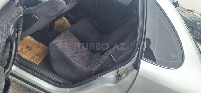 Opel Vectra 1997, 297,000 km - 1.6 l - Ucar