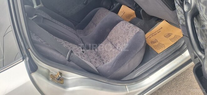 Opel Vectra 1997, 297,000 km - 1.6 l - Ucar