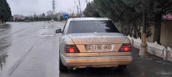 Mercedes E 250 1994, 250,000 km - 2.5 l - Füzuli