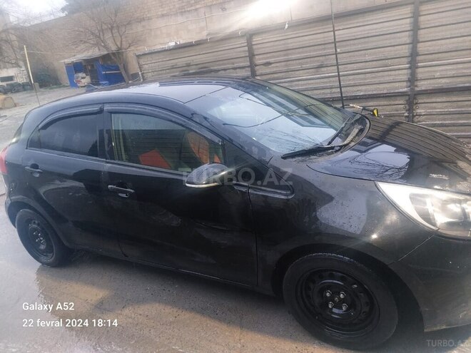 Kia Rio 2011, 228,000 km - 1.1 л - Bakı