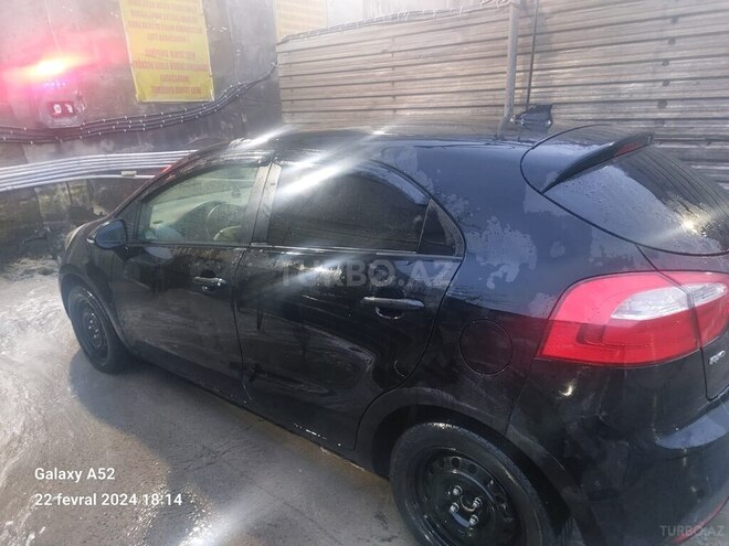 Kia Rio 2011, 228,000 km - 1.1 л - Bakı
