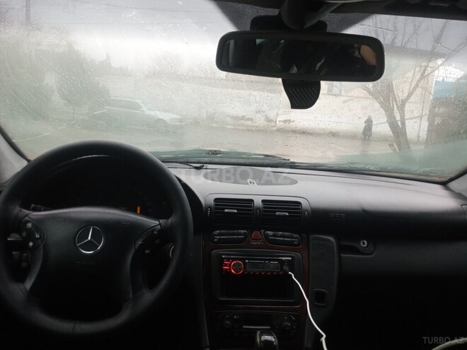 Mercedes C 220 2000, 422,515 km - 2.2 l - Sumqayıt