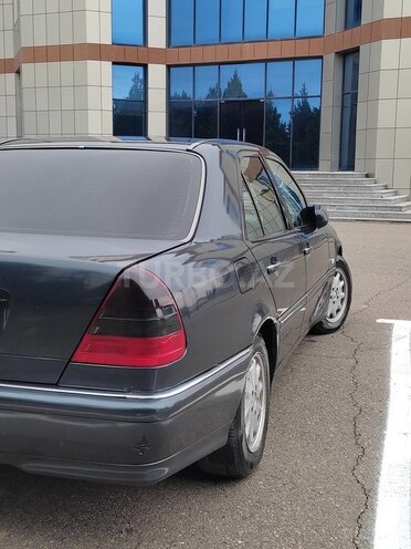 Mercedes C 230 1997, 400,000 km - 2.3 l - Bakı
