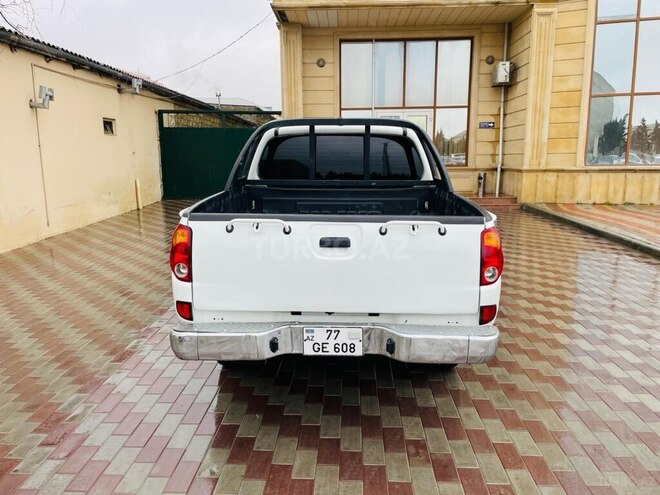 Mitsubishi L200 2009, 245,000 km - 2.5 л - Bakı