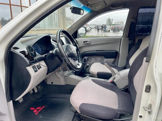 Mitsubishi L200 2009, 245,000 km - 2.5 л - Bakı