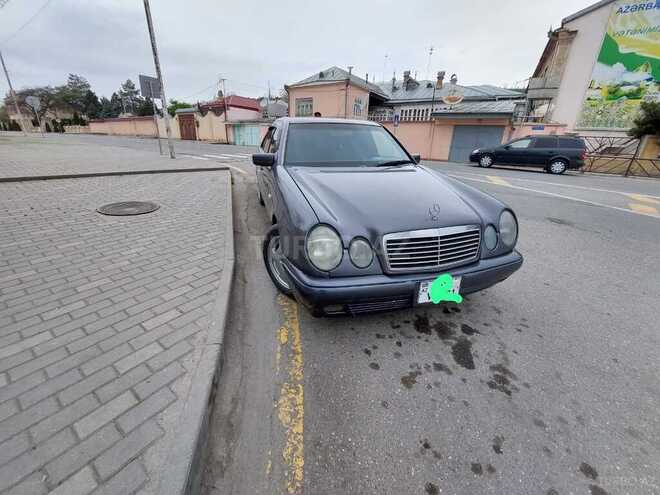 Mercedes E 200 1998, 280,000 km - 2.0 l - Bakı
